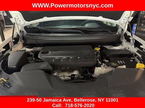 Used 2023 Jeep Cherokee Altitude Lux AWD/4WD image 31