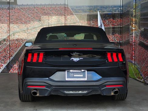 Used 2024 Ford Mustang Convertible image 8