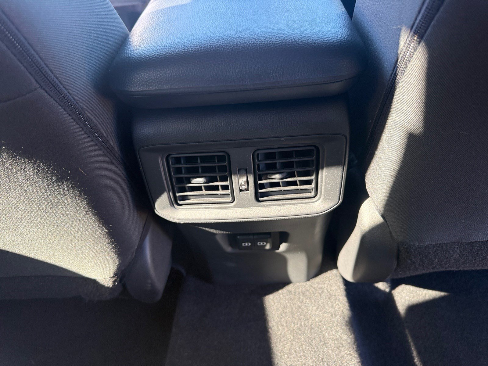 Used 2024 Toyota RAV4 XLE AWD/4WD image 30