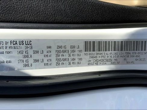 Used 2019 Dodge Durango SXT w/ 3rd Row Seating Group image 33