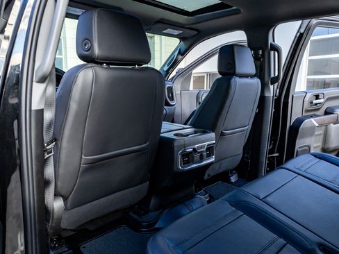 Used 2023 GMC Sierra 2500 Denali w/ Denali Black Diamond Edition image 31