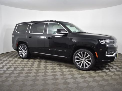Used 2022 Jeep Grand Wagoneer Series II AWD/4WD image 8