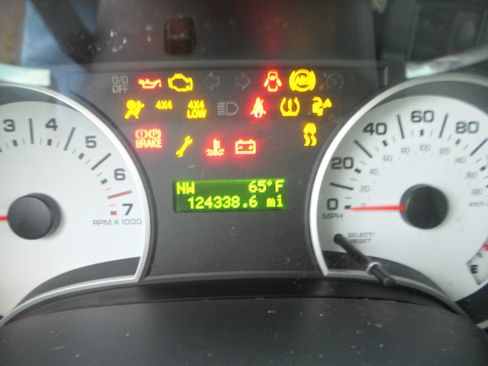 Used 2008 Ford Explorer Sport Trac XLT AWD/4WD image 29