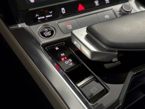 Used 2024 Audi Q8 e-tron Premium Plus w/ Premium Plus Package AWD/4WD image 21