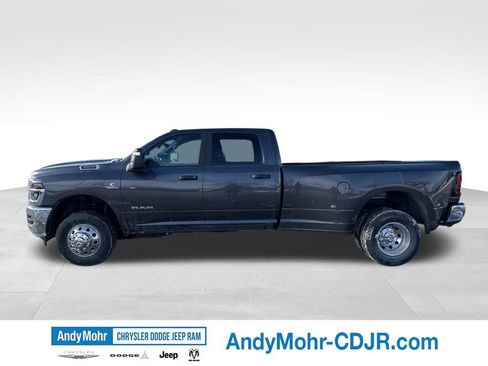New 2026 RAM 3500 Big Horn AWD/4WD image 4