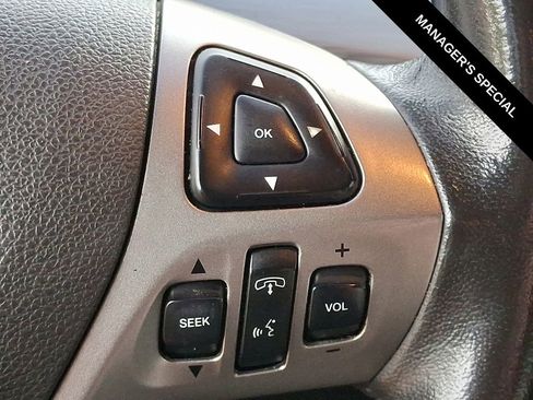 Used 2015 Ford Taurus SEL image 24