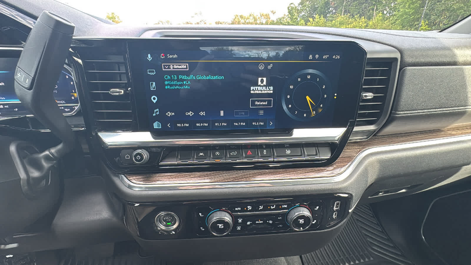 Used 2024 Chevrolet Silverado 1500 LT AWD/4WD image 14