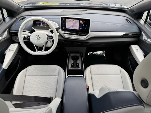 Used 2023 Volkswagen ID.4 Pro S Plus RWD image 33