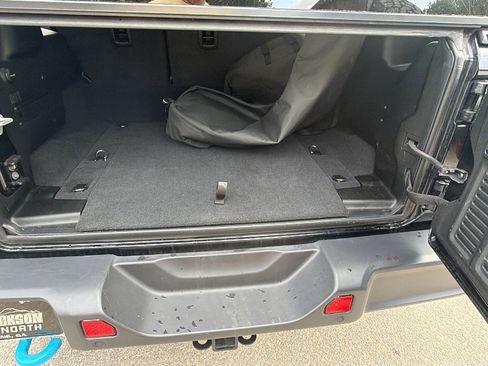 Used 2025 Jeep Wrangler Unlimited Rubicon 4xe w/ Safety Group AWD/4WD image 13