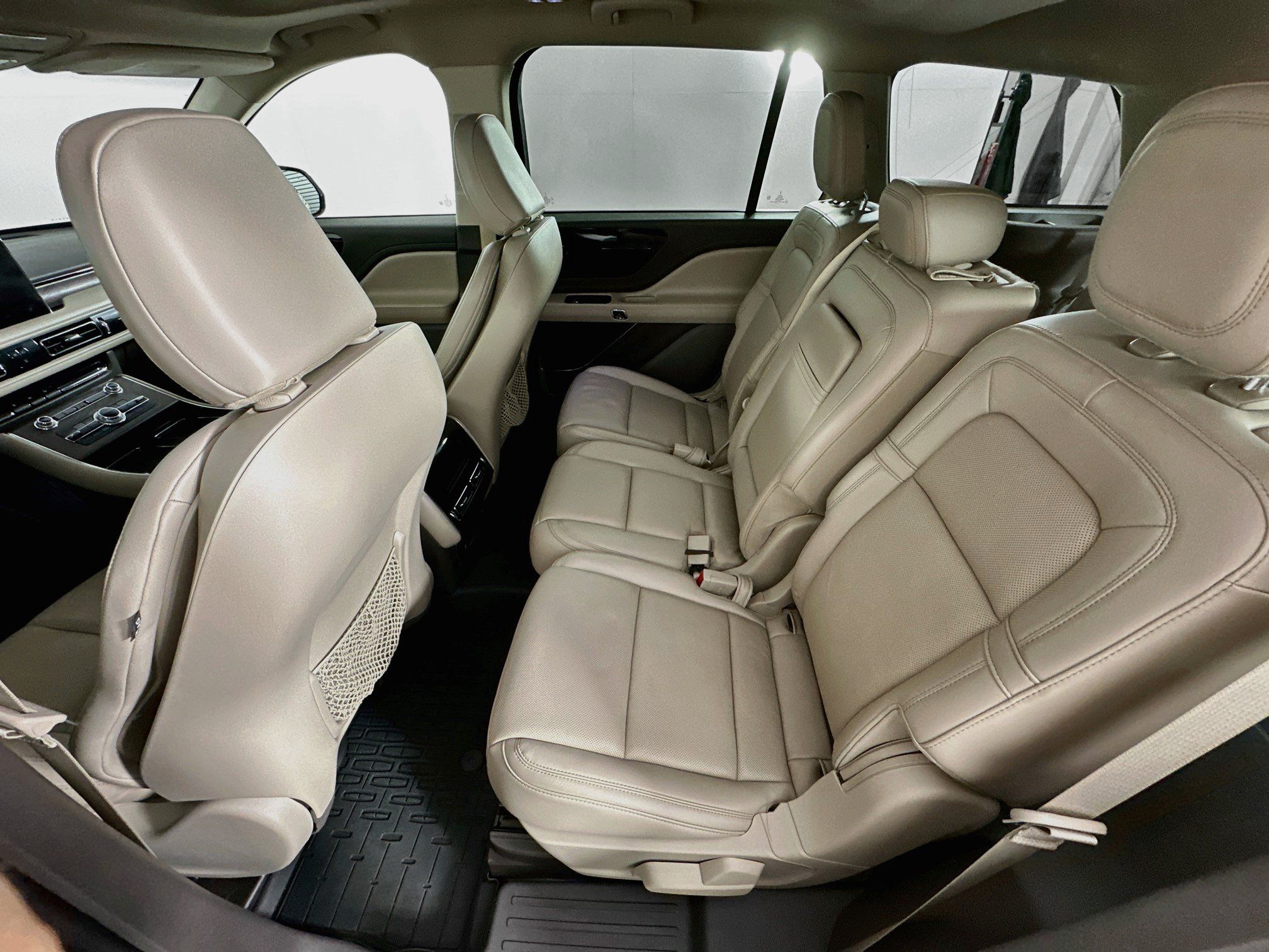 Used 2023 Lincoln Aviator Reserve w/ Equipment Group 201A AWD/4WD image 29