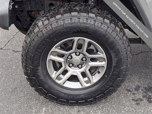 Used 2021 Jeep Wrangler Unlimited Sahara image 13