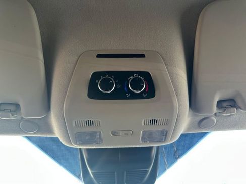 Used 2022 Ford Transit 350 XLT image 22