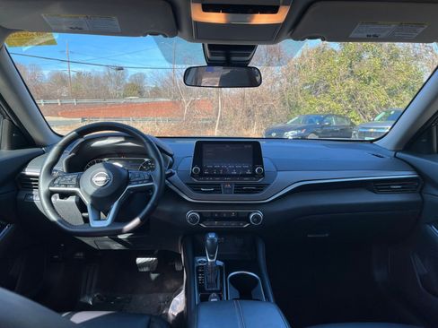 Used 2025 Nissan Altima 2.5 SR image 28