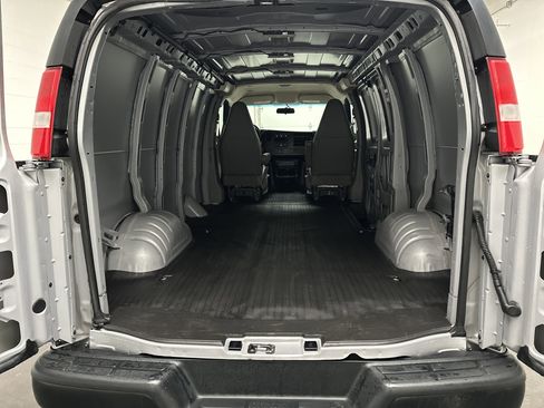 Used 2020 Chevrolet Express 2500 image 13