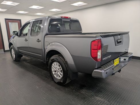 Used 2018 Nissan Frontier SV w/ Value Truck Package image 6