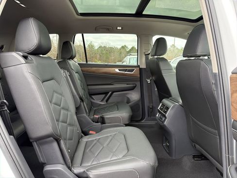 New 2026 Volkswagen Atlas SE FWD image 19