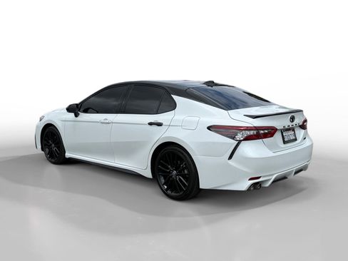 Used 2023 Toyota Camry XSE FWD image 3