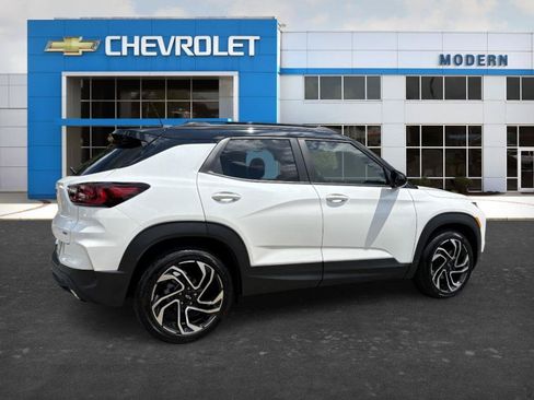 Used 2025 Chevrolet TrailBlazer RS w/ Convenience Package FWD image 5