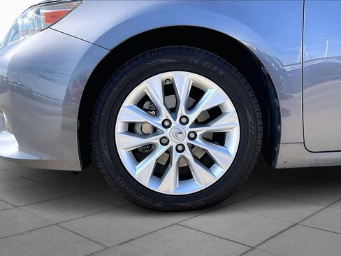 Used 2014 Lexus ES 300h Hybrid image 8