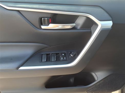 Used 2024 Toyota RAV4 XLE image 17