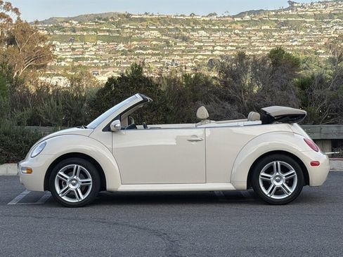 Used 2004 Volkswagen Beetle GLS image 3