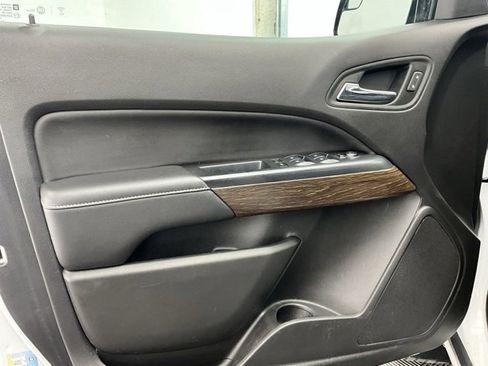 Used 2018 GMC Canyon Denali image 12