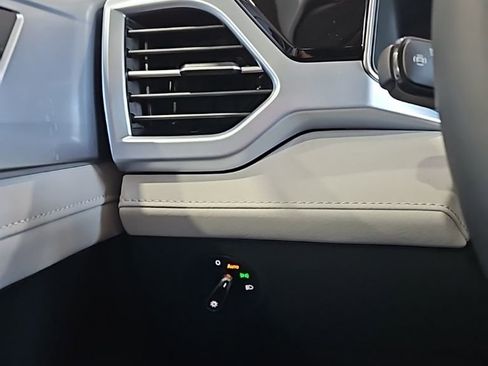 New 2026 Volkswagen Taos SE image 35