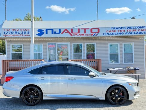 Used 2019 Honda Accord Sport image 3