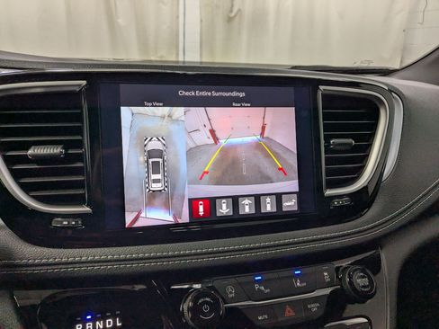 New 2026 Chrysler Pacifica Limited w/ S Appearance Package AWD/4WD image 14