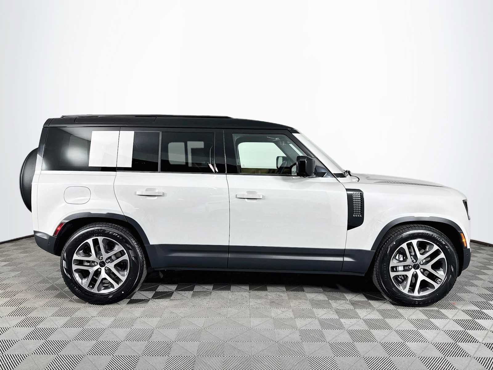 New 2026 Land Rover Defender 110 S AWD/4WD image 4