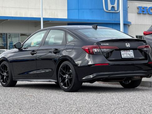 Used 2025 Honda Civic Sport image 3