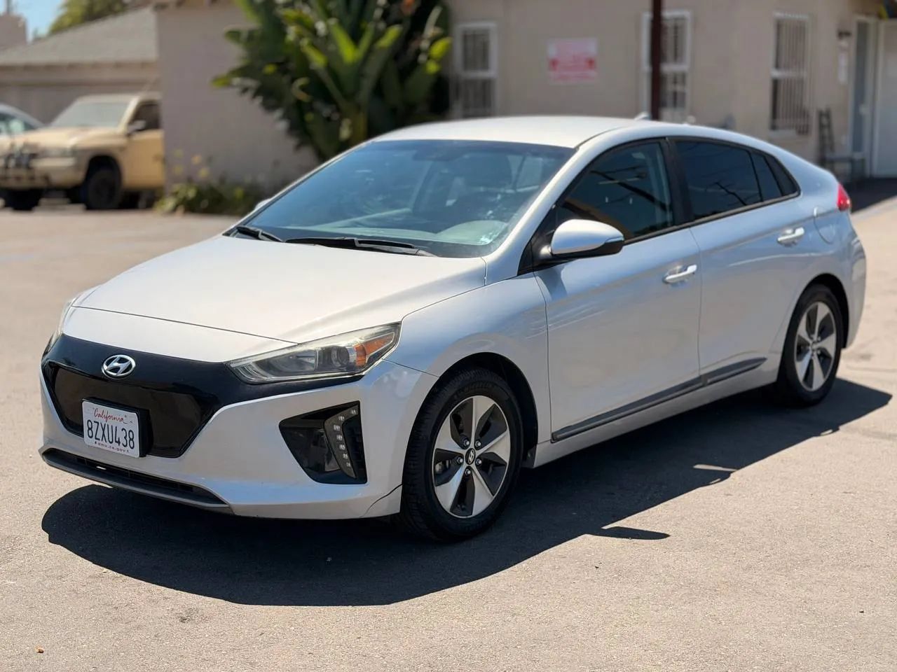 Used 2019 Hyundai Ioniq Electric FWD image 6