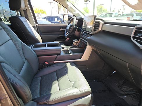 Used 2024 Toyota Tundra Limited AWD/4WD image 25