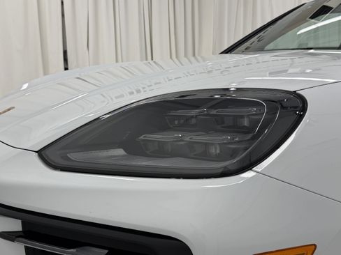 New 2026 Porsche Cayenne image 17