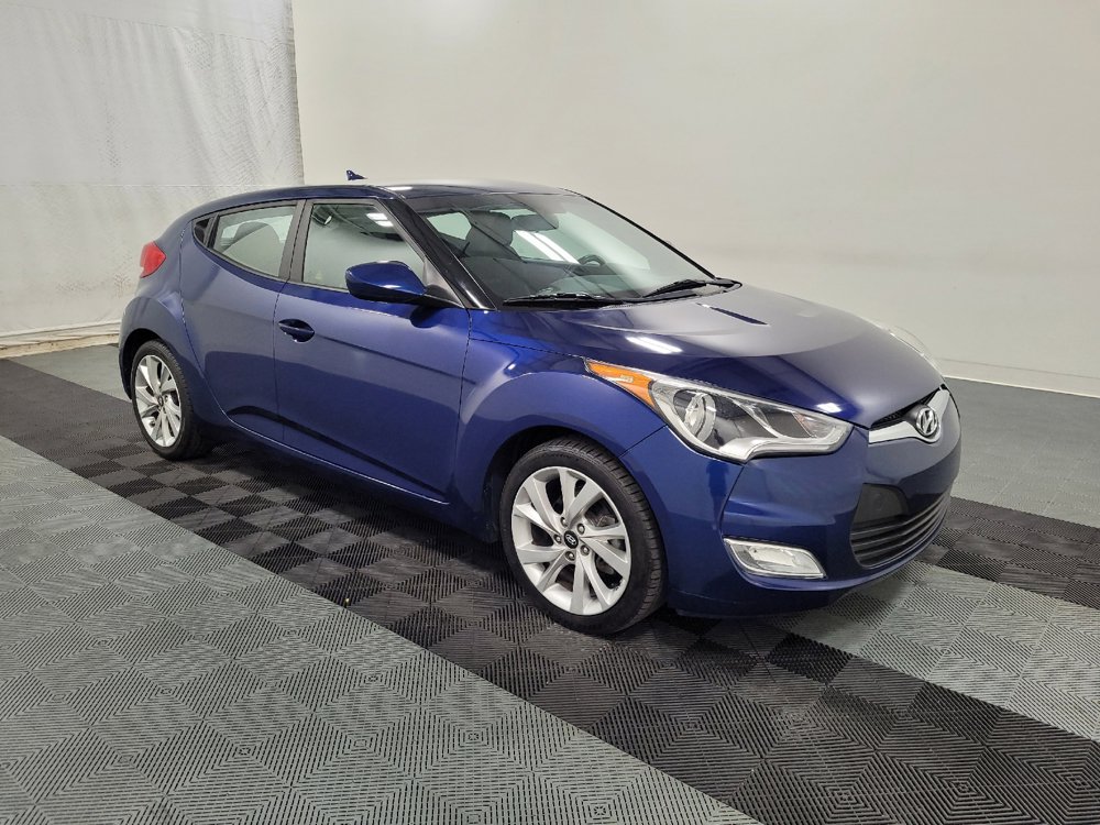 Used 2017 Hyundai Veloster FWD image 11