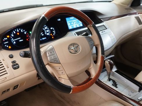 Used 2010 Toyota Avalon Limited FWD image 7