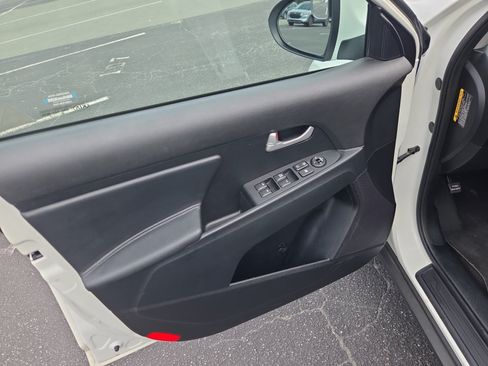 Used 2016 Kia Sportage LX FWD image 36