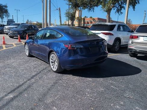 Used 2023 Tesla Model 3 Standard Range image 4