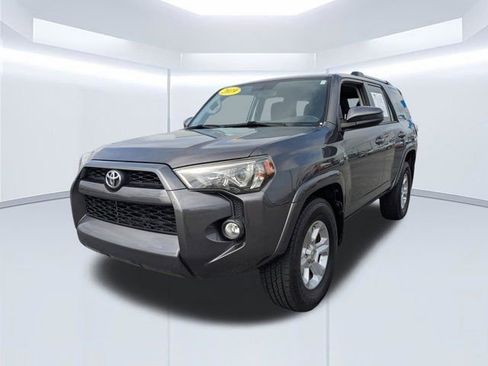 Used 2019 Toyota 4Runner SR5 RWD image 8
