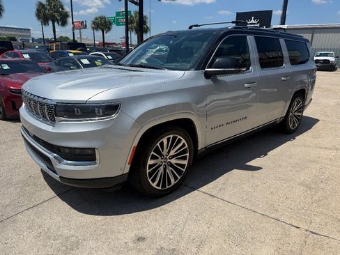 Used 2024 Jeep Grand Wagoneer L Series III AWD/4WD image 7