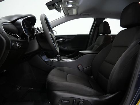 Used 2025 Chevrolet Malibu LT FWD image 12