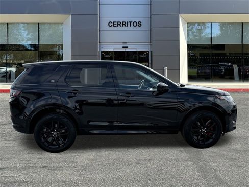 Used 2024 Land Rover Discovery Sport S image 4