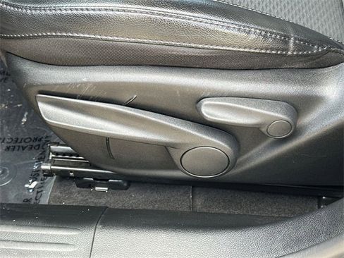 Used 2023 Jeep Compass Altitude image 32