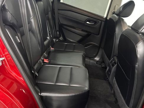 Used 2023 Nissan Rogue SV w/ SV Premium Package image 30