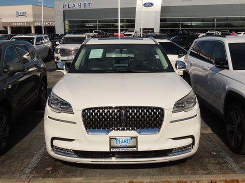 Used 2021 Lincoln Aviator Black Label Grand Touring w/ Class IV Trailer Tow Package image 5