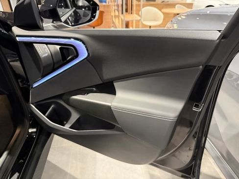 Certified 2025 BMW X3 xDrive30i w/ Convenience Package image 25