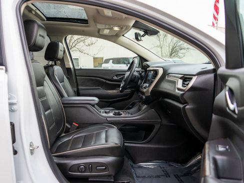 Used 2021 GMC Acadia Denali w/ Denali Ultimate Package image 10