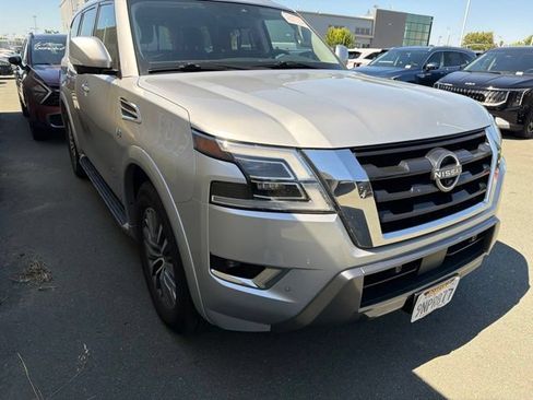 Used 2021 Nissan Armada SL w/ Captain's Chairs Package RWD image 5