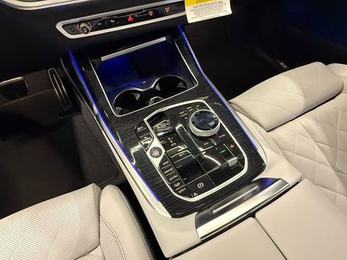 Used 2026 BMW X7 xDrive40i w/ M Sport Package image 15
