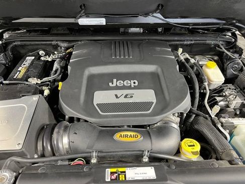 Used 2016 Jeep Wrangler Unlimited Rubicon AWD/4WD image 43